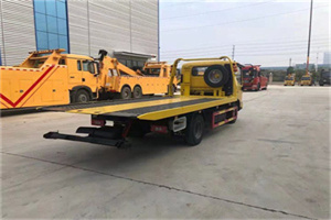 衢江非事故拖车