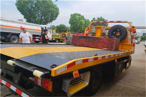 衢江附近拖车电话号码服务